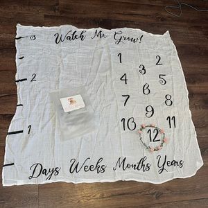 Little Honey Watch Me Grow blanket with rose marker EUC